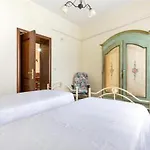 Arcadia Villa Oria
