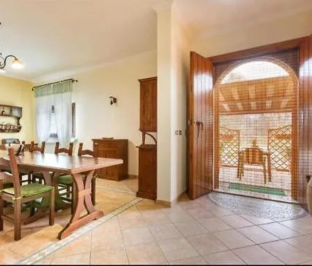 Arcadia Villa Oria